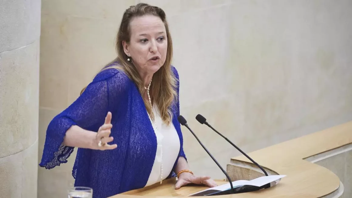 La portavoz parlamentaria de Vox en Cantabria, Leticia Díaz. CÉSAR ORTIZ